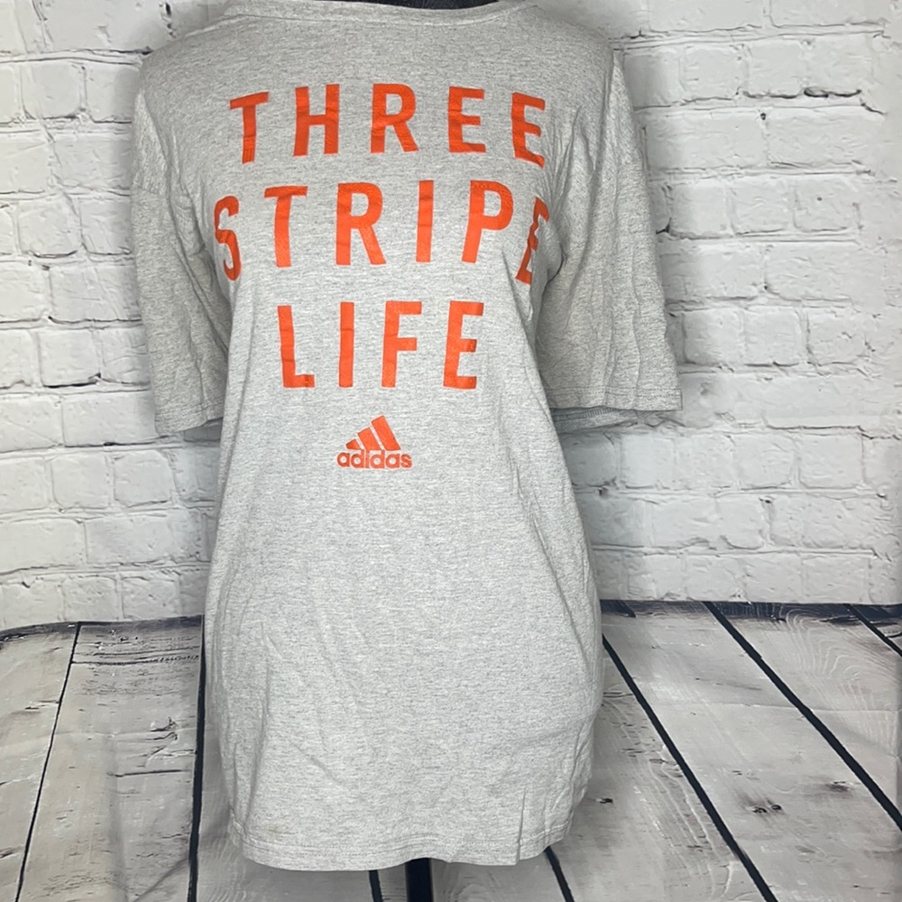Adidas tee shirt -L